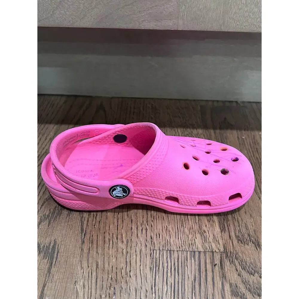Crocs Kids Classic Clogs Pink Crush Taffy Pink Children's Size C10 Beach Pool